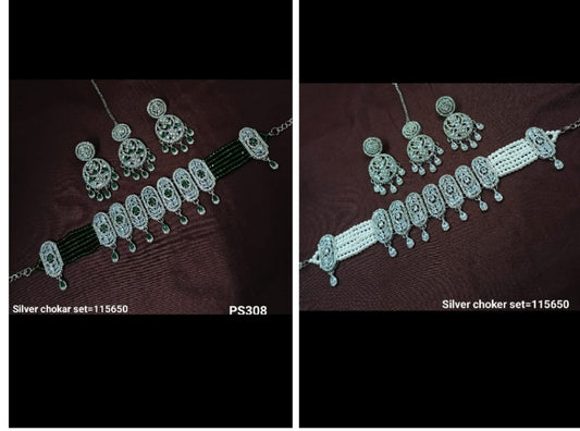 Moonlit Pearl Choker