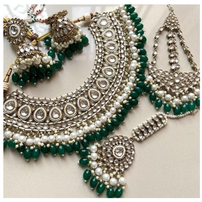 Noor-e-Zamrud Antique Gold Patwa Set