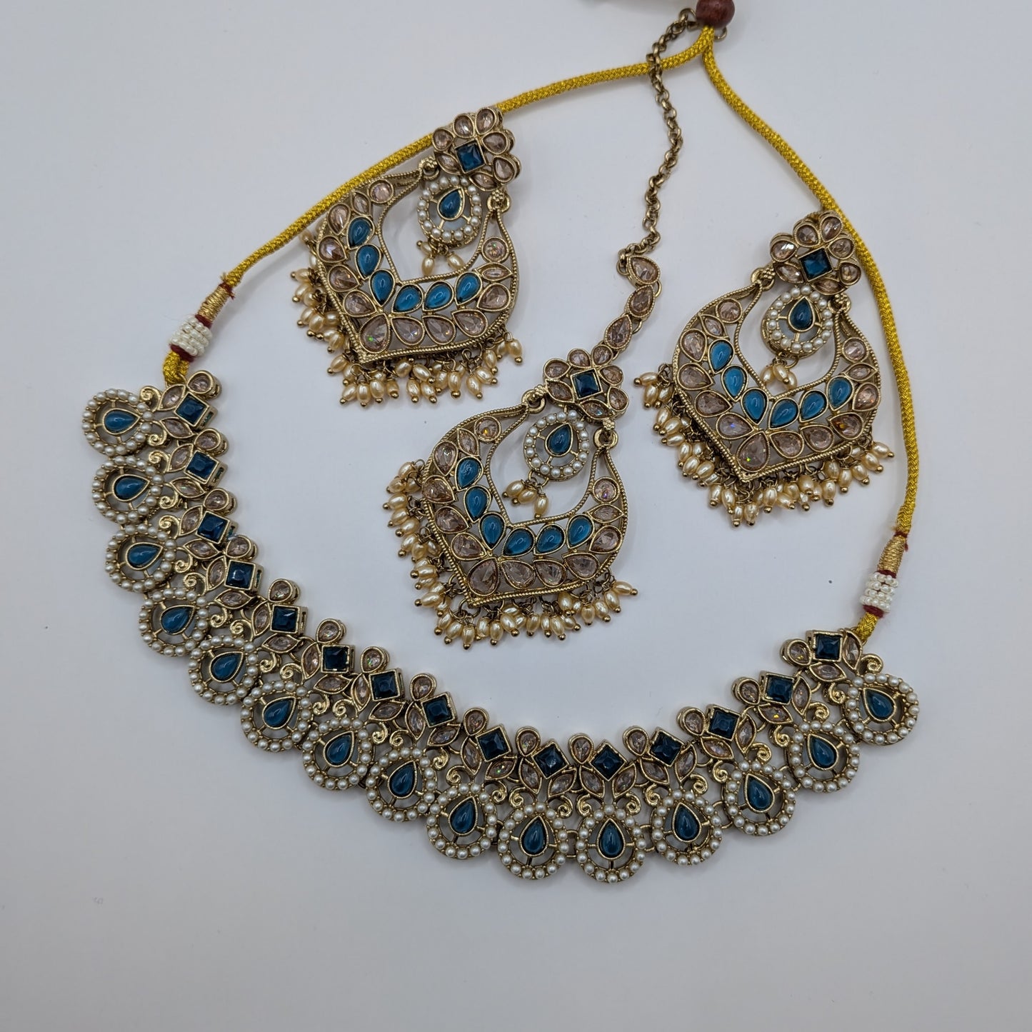 Pastel Radiance Choker Collection